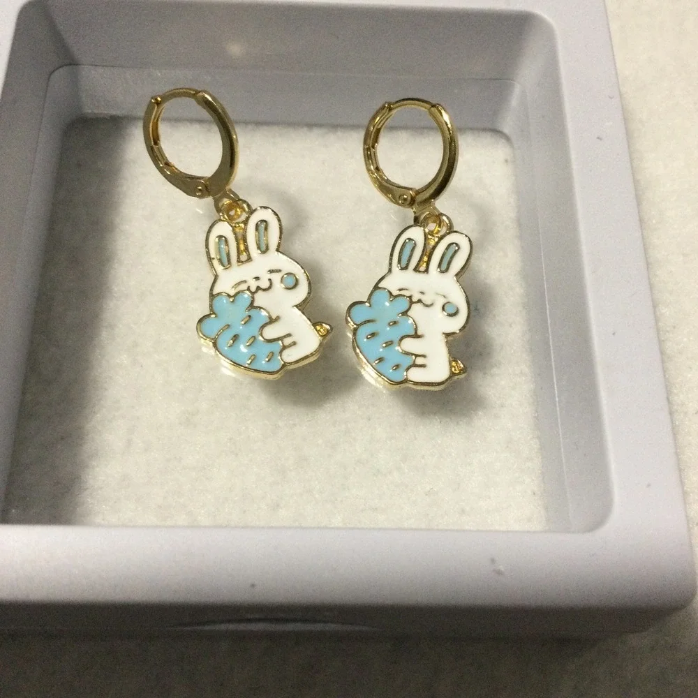 Gold Laminated Bunny Rabbit Dangle‎ Earrings Gold Tone Blue White Kawaii Jewelry